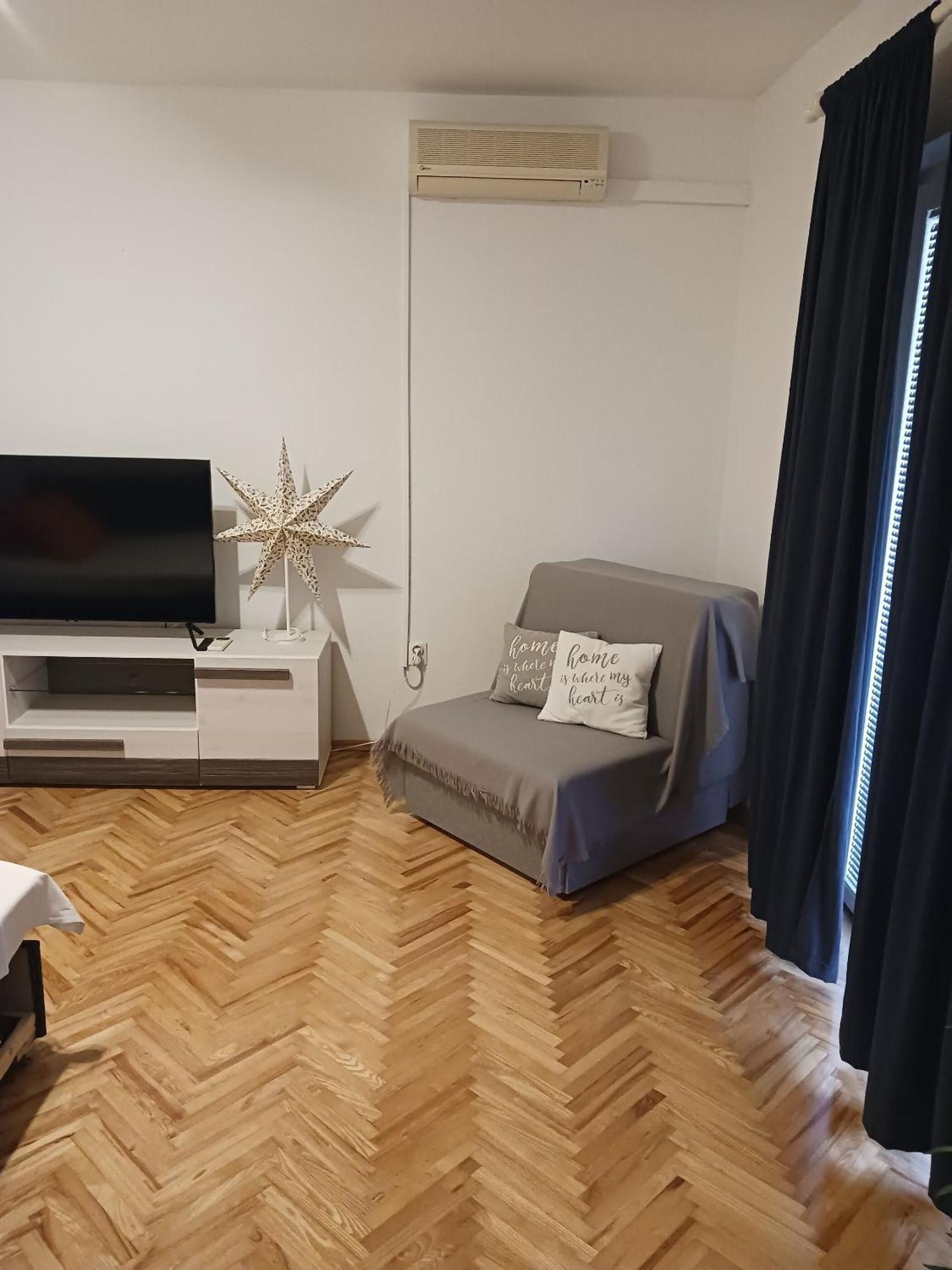 Apartments Marino - Near Family Friendly Beach 苏佩塔尔 外观 照片